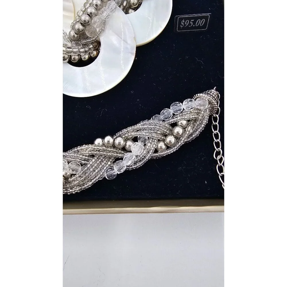 Bella Del Mar Expressions Classic Collection White Shell Jewelry Set of 3 - Picture 5 of 9